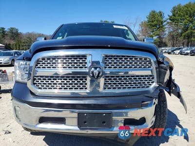 Piąte zdjęcie samochodu w środku: 2015 RAM 1500 LARAMIE VIN:1C6RR7NT9FS585268 - miniatura