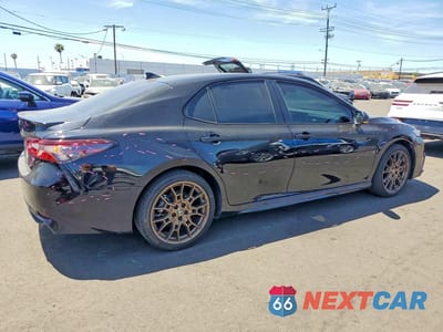 Trzecie zdjęcie samochodu z tyłu: 2024 TOYOTA CAMRY HYBRID SE NIGHTSHADE VIN:4T1T31AK4RU062609 - miniatura