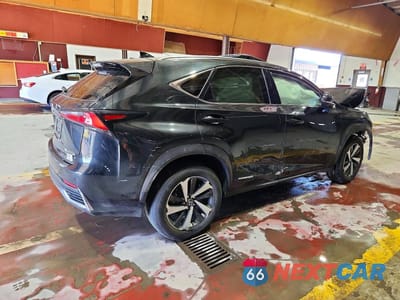 Trzecie zdjęcie samochodu z tyłu: 2021 LEXUS NX 300H BASE VIN:JTJGJRDZ6M2164398 - miniatura