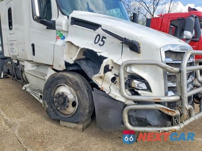 Zdjęcie 9 z 10 samochodu: 2018 FREIGHTLINER CASCADIA 126 SEMI TRUCK VIN:3AKJHHDR7JSJT5476 - miniatura