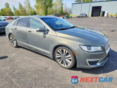 Czwarte zdjęcie samochodu z boku: 2017 LINCOLN MKZ HYBRID RESERVE VIN:3LN6L5MU4HR622748 - miniatura