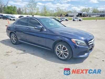 Czwarte zdjęcie samochodu z boku: 2015 MERCEDES-BENZ C 300 4MATIC VIN:55SWF4KB4FU069281 - miniatura