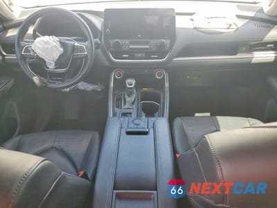 Zdjęcie 8 z 12 samochodu: 2024 TOYOTA GRAND HIGHLANDER LIMITED VIN:5TDAAAB58RS013007 - miniatura