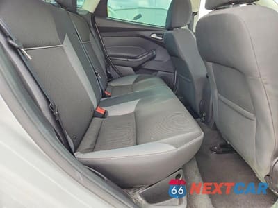 Zdjęcie 10 z 12 samochodu: 2014 FORD FOCUS SE VIN:1FADP3F21EL374636 - miniatura