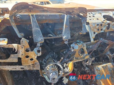 Zdjęcie 9 z 11 samochodu: 2013 MERCEDES-BENZ G 63 AMG VIN:WDCYC7DF1DX210390 - miniatura