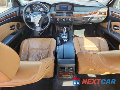 Zdjęcie 8 z 12 samochodu: 2008 BMW 528 XI VIN:WBANV13508CZ56509 - miniatura