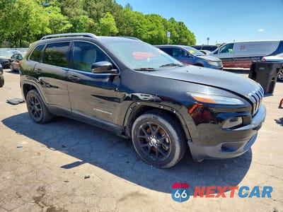 Czwarte zdjęcie samochodu z boku: 2018 JEEP CHEROKEE LATITUDE VIN:1C4PJLCB4JD590479 - miniatura