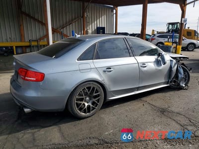 Trzecie zdjęcie samochodu z tyłu: 2010 AUDI S4 PREMIUM PLUS VIN:WAUDGAFL4AA151890 - miniatura