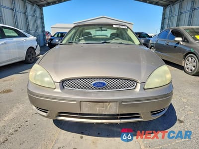 Piąte zdjęcie samochodu w środku: 2004 FORD TAURUS SE VIN:1FAFP53214A156246 - miniatura