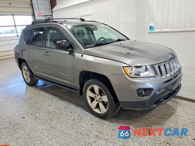 Czwarte zdjęcie samochodu z boku: 2012 JEEP COMPASS SPORT VIN:1C4NJDBB0CD705497 - miniatura