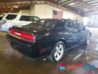 Trzecie zdjęcie samochodu z tyłu: 2013 DODGE CHALLENGER SXT VIN:2C3CDYAG6DH693741 - miniatura