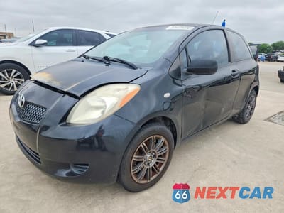 2007 TOYOTA YARIS BASE JTDJT923975102840 - główne zdjęcie licytacji z USA - miniatura