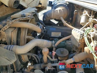 Zdjęcie 7 z 10 samochodu: 2019 VOLVO VHD DUMP TRUCK VIN:4V5K99DH5KN207475 - miniatura