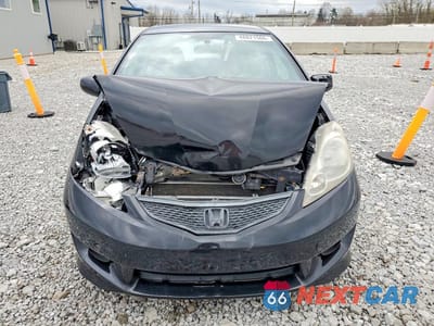 Piąte zdjęcie samochodu w środku: 2009 HONDA FIT SPORT VIN:JHMGE88409S050080 - miniatura