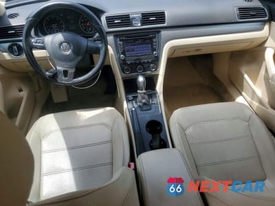 Zdjęcie 8 z 12 samochodu: 2015 VOLKSWAGEN PASSAT S VIN:1VWAS7A38FC122058 - miniatura