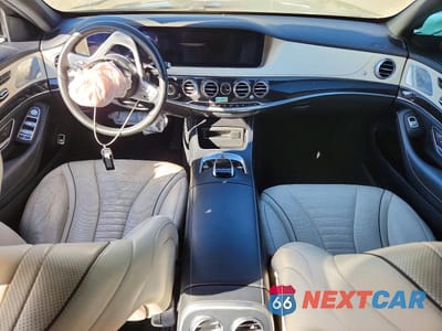 Zdjęcie 8 z 12 samochodu: 2018 MERCEDES-BENZ S 560 VIN:WDDUG8DB4JA405173 - miniatura