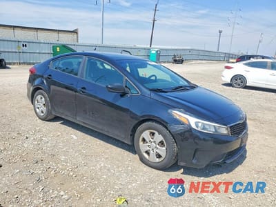 Czwarte zdjęcie samochodu z boku: 2017 KIA FORTE LX VIN:3KPFL4A75HE049315 - miniatura