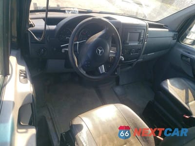 Zdjęcie 8 z 13 samochodu: 2015 MERCEDES BENZ SPRINTER 2500 VIN:WD3PE8DCXF5975954 - miniatura