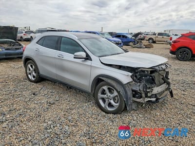 Czwarte zdjęcie samochodu z boku: 2018 MERCEDES-BENZ GLA 250 4MATIC VIN:WDCTG4GB3JJ390069 - miniatura