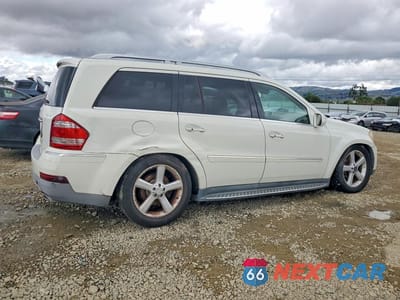 Trzecie zdjęcie samochodu z tyłu: 2009 MERCEDES-BENZ GL 450 4MATIC VIN:4JGBF71E19A445344 - miniatura