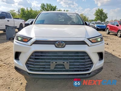 Piąte zdjęcie samochodu w środku: 2025 TOYOTA GRAND HIGHLANDER XLE VIN:5TDAAAA52SS032840 - miniatura