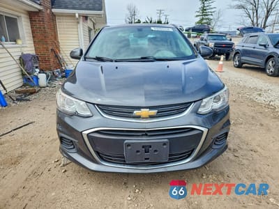Piąte zdjęcie samochodu w środku: 2017 CHEVROLET SONIC LT VIN:1G1JD5SH9H4132485 - miniatura