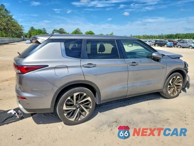Trzecie zdjęcie samochodu z tyłu: 2023 MITSUBISHI OUTLANDER SE VIN:JA4J3UA82PZ058098 - miniatura