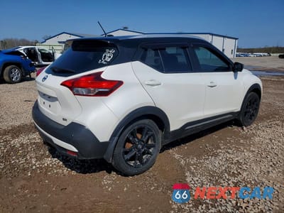 Trzecie zdjęcie samochodu z tyłu: 2020 NISSAN KICKS SR VIN:3N1CP5DV9LL509235 - miniatura