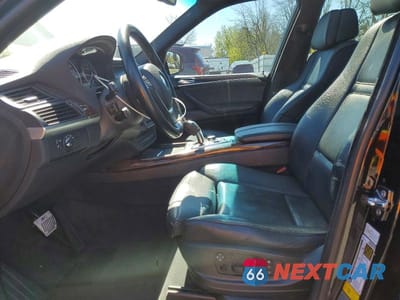 Zdjęcie 7 z 13 samochodu: 2008 BMW X5 4.8I VIN:5UXFE83588L160699 - miniatura