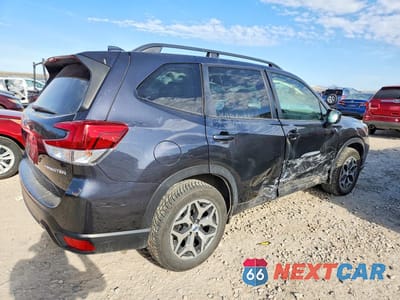 Trzecie zdjęcie samochodu z tyłu: 2019 SUBARU FORESTER PREMIUM VIN:JF2SKEGC8KH401995 - miniatura