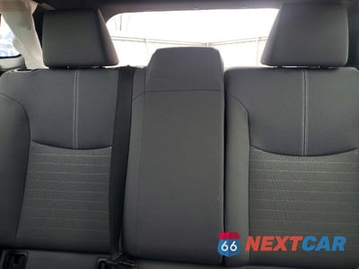 Zdjęcie 10 z 14 samochodu: 2024 TOYOTA COROLLA CROSS HYBRID S VIN:7MUFBABG5RV049392 - miniatura