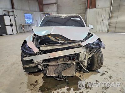 Piąte zdjęcie samochodu w środku: 2023 TESLA MODEL Y VIN:7SAYGAEE1PF976683 - miniatura