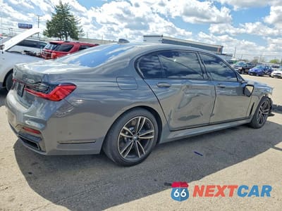 Trzecie zdjęcie samochodu z tyłu: 2021 BMW 740 XI VIN:WBA7T4C05MCG08402 - miniatura