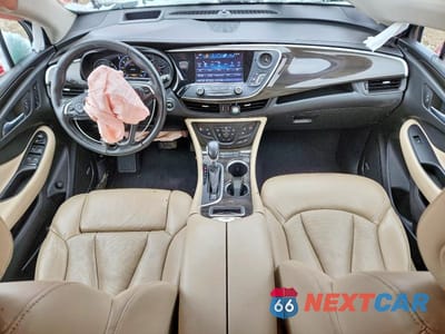 Zdjęcie 8 z 13 samochodu: 2020 BUICK ENVISION PREMIUM II VIN:LRBFX4SX9LD020931 - miniatura