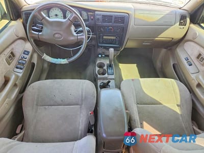 Zdjęcie 8 z 11 samochodu: 2004 TOYOTA TACOMA DOUBLE CAB PRERUNNER VIN:5TEGN92N74Z338627 - miniatura