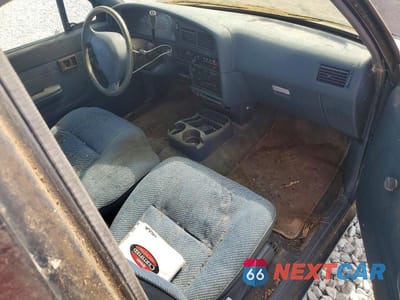 Zdjęcie 8 z 12 samochodu: 1994 TOYOTA PICKUP DX VIN:JT4RN93P3R5102673 - miniatura