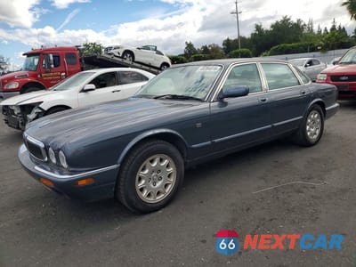 2001 JAGUAR XJ8 SAJDA14C01LF36668 - główne zdjęcie licytacji z USA - miniatura