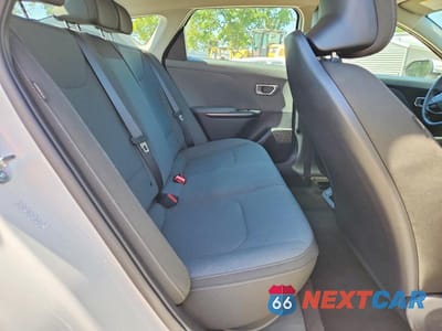 Zdjęcie 10 z 13 samochodu: 2026 KIA K4 LXS VIN:3KPFT4DE4TE284453 - miniatura