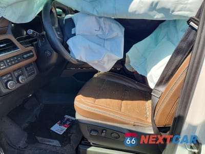 Zdjęcie 7 z 14 samochodu: 2024 CHEVROLET SUBURBAN VIN:1GNSKGKL2RR162683 - miniatura