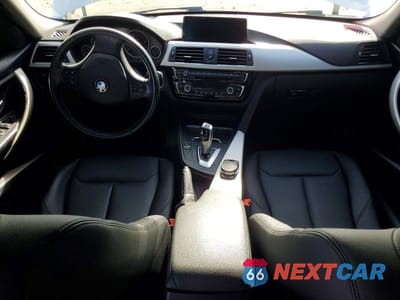 Zdjęcie 8 z 12 samochodu: 2016 BMW 320 XI VIN:WBA8E5G53GNT40210 - miniatura