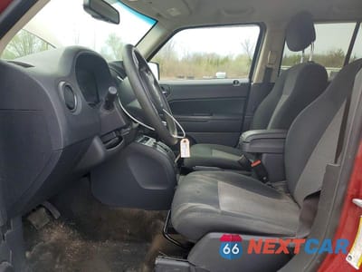 Zdjęcie 7 z 13 samochodu: 2016 JEEP PATRIOT SPORT VIN:1C4NJRBB8GD614190 - miniatura