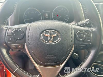Zdjęcie 12 z 14 samochodu: 2016 TOYOTA RAV4 LIMITED VIN:JTMYFREV1GJ073702 - miniatura