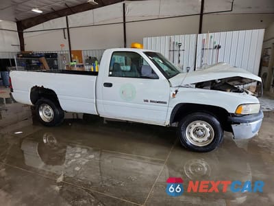 Czwarte zdjęcie samochodu z boku: 2001 DODGE RAM 1500 VIN:1B7HC16Y61S142565 - miniatura