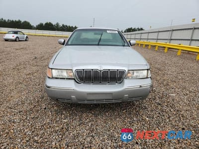 Piąte zdjęcie samochodu w środku: 2002 MERCURY GRAND MARQUIS GS VIN:2MEFM74W82X663986 - miniatura