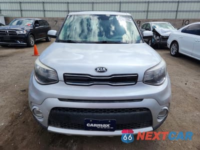 Piąte zdjęcie samochodu w środku: 2018 KIA SOUL + VIN:KNDJP3A5XJ7509114 - miniatura