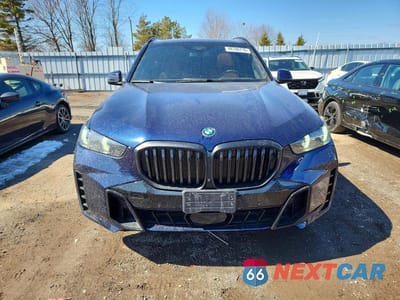 Piąte zdjęcie samochodu w środku: 2026 BMW X5 XDRIVE50E VIN:5UX43EU02T9111048 - miniatura