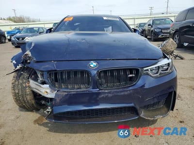 Piąte zdjęcie samochodu w środku: 2017 BMW M4 VIN:WBS3R9C51HK709463 - miniatura