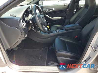 Zdjęcie 7 z 12 samochodu: 2019 MERCEDES-BENZ CLA 250 VIN:WDDSJ4EBXKN738813 - miniatura