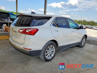 Trzecie zdjęcie samochodu z tyłu: 2021 CHEVROLET EQUINOX LT VIN:3GNAXKEV7MS151181 - miniatura
