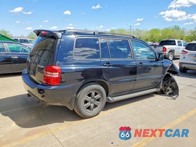 Trzecie zdjęcie samochodu z tyłu: 2001 TOYOTA HIGHLANDER BASE VIN:JTEHF21A310001872 - miniatura